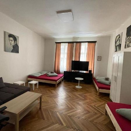 Red&Black Apartment City Centr, Na Hradbach 118 Острава Екстериор снимка