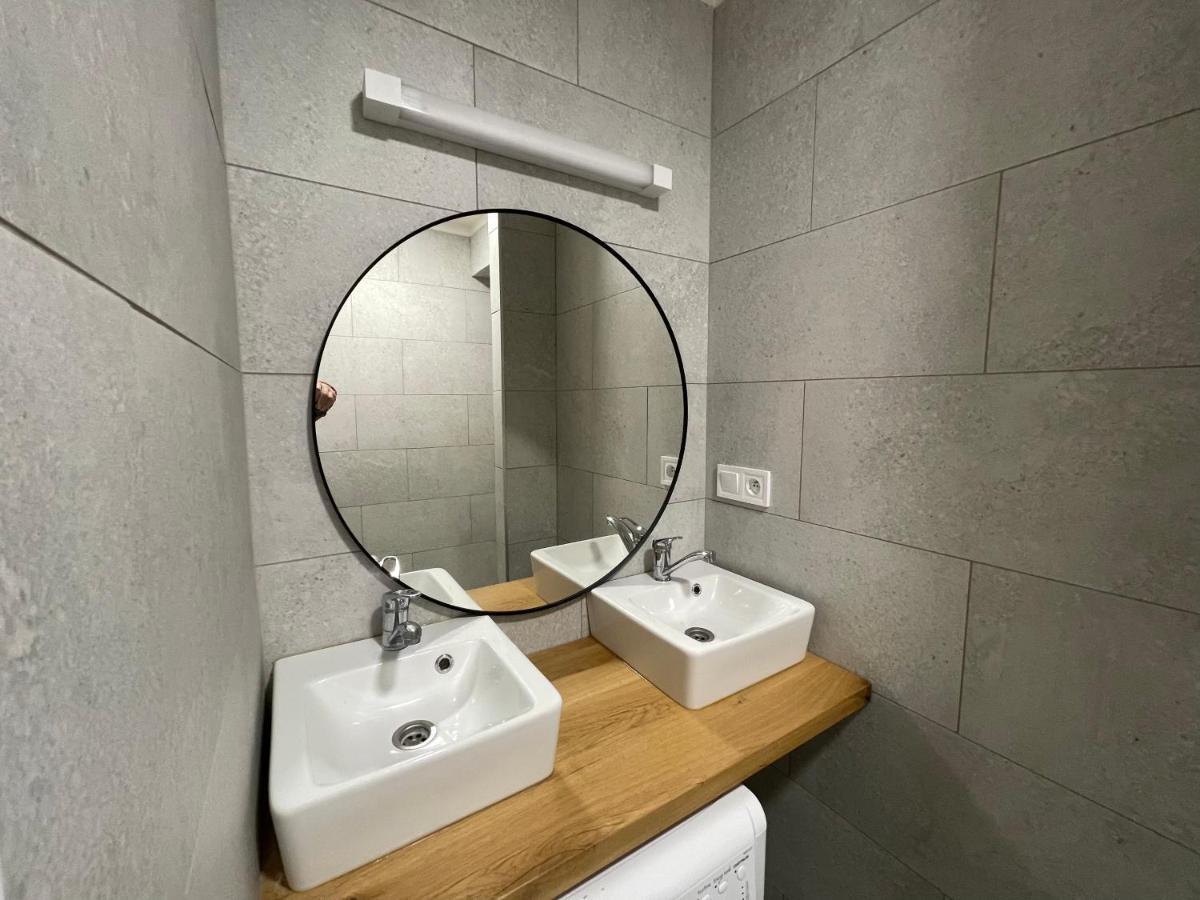 Red&Black Apartment City Centr, Na Hradbach 118 Острава Екстериор снимка