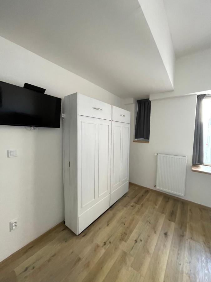 Red&Black Apartment City Centr, Na Hradbach 118 Острава Екстериор снимка