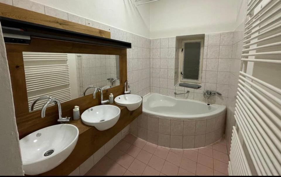 Red&Black Apartment City Centr, Na Hradbach 118 Острава Екстериор снимка