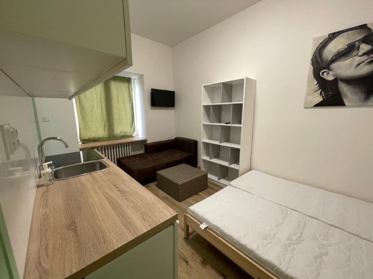 Red&Black Apartment City Centr, Na Hradbach 118 Острава Екстериор снимка