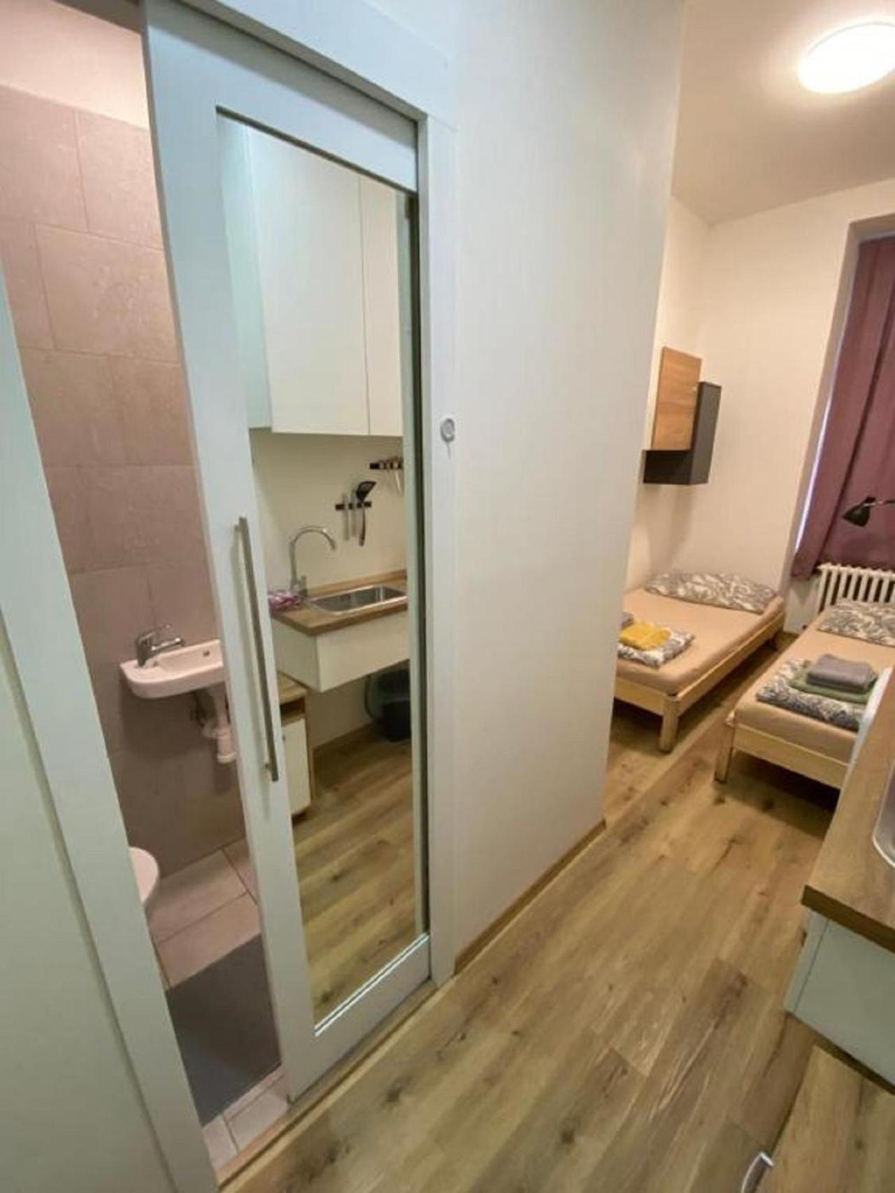 Red&Black Apartment City Centr, Na Hradbach 118 Острава Екстериор снимка